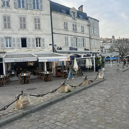 Cocon Design Et Terrasse Au Calme Sur Le Vieux Port *
